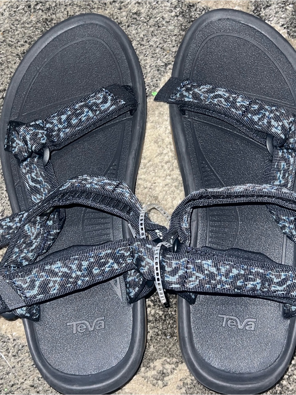 Teva Men Hurricane XLT2 Black/Blue Water Strap Sandal 1019234-MTNM
Size 12 NWOT